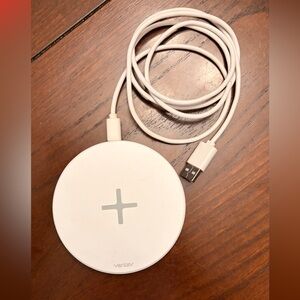 Ventev 10W ultrafast Qi-certified wireless charging pad.